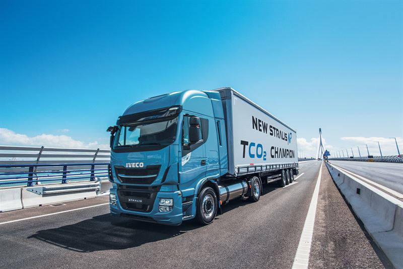 IVECO Stralis NP Traveled Over 1,700 Km With One Fill-Up